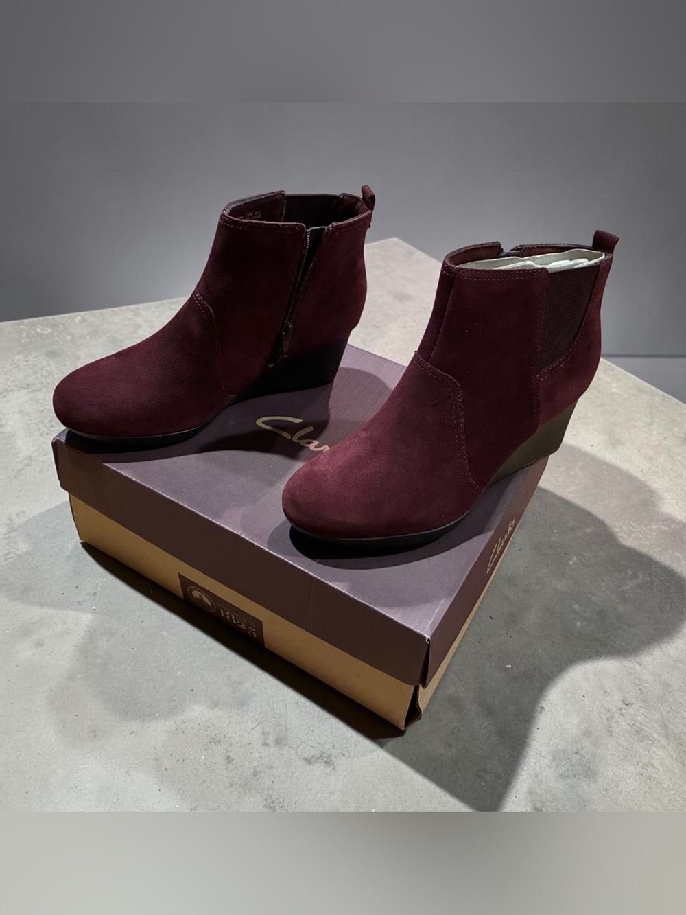 Clarks Burgundy Crystal Quartz Suede Wedge Ankle Booties